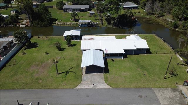 664 CR 467, Lake Panasoffkee, FL 33538