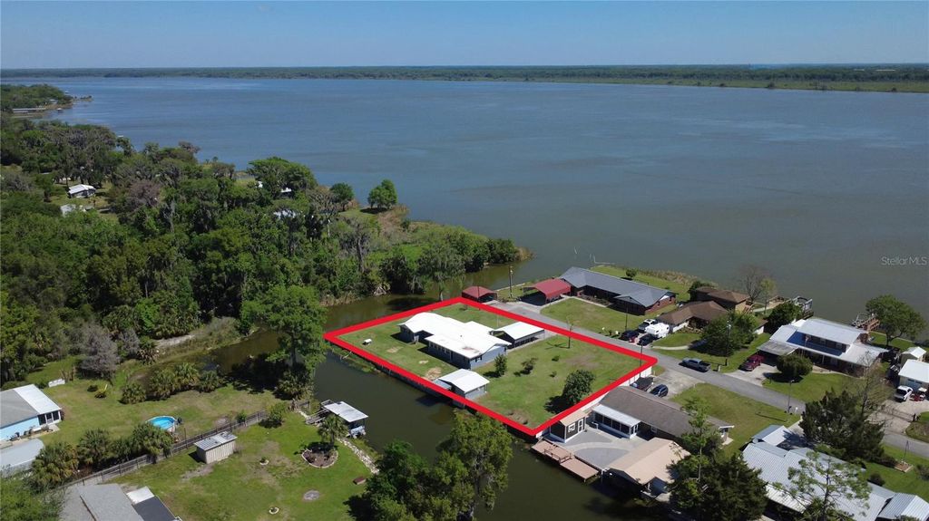 664 CR 467, Lake Panasoffkee, FL 33538