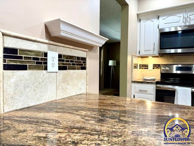 2904 Belle Haven, Lawrence, KS 66046