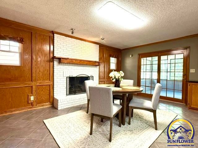 2904 Belle Haven, Lawrence, KS 66046