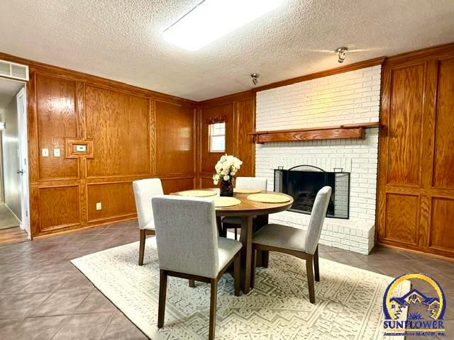 2904 Belle Haven, Lawrence, KS 66046