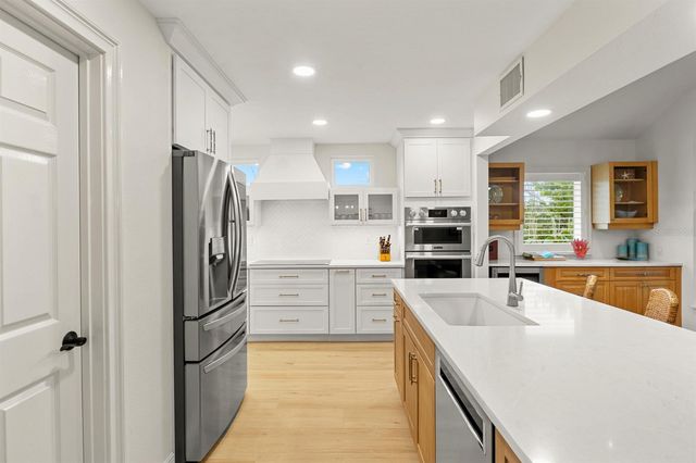 705 N SHORE DRIVE, Anna Maria, FL 34216