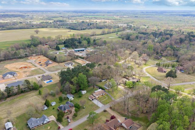 540 Tara Ln, Huntingdon, TN 38344