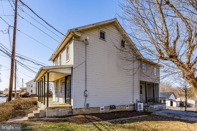 204 N HOERNERSTOWN RD, Hummelstown, PA 17036
