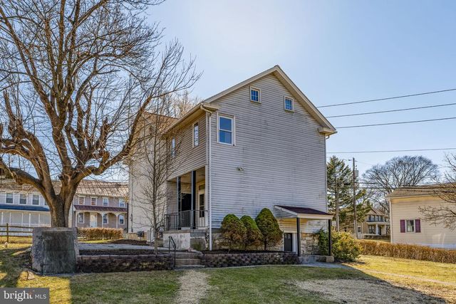 204 N HOERNERSTOWN RD, Hummelstown, PA 17036