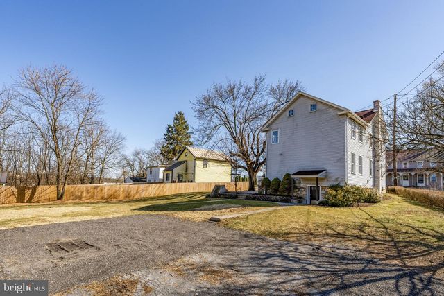 204 N HOERNERSTOWN RD, Hummelstown, PA 17036