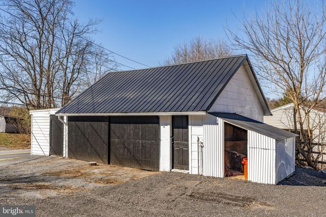 204 N HOERNERSTOWN RD, Hummelstown, PA 17036