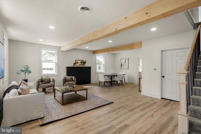 204 N HOERNERSTOWN RD, Hummelstown, PA 17036