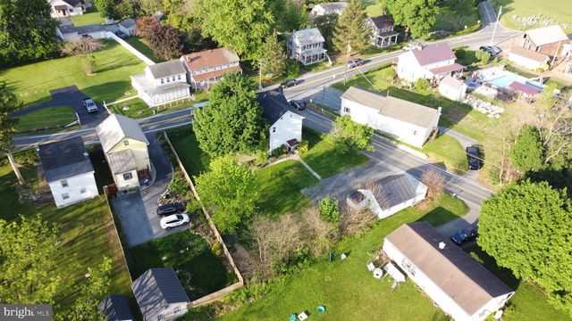 204 N HOERNERSTOWN RD, Hummelstown, PA 17036