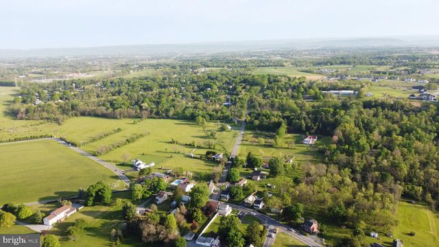 204 N HOERNERSTOWN RD, Hummelstown, PA 17036