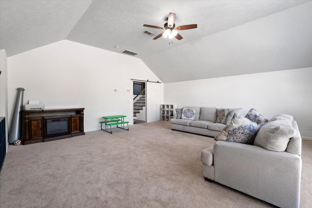 4277 October Woods Dr, Antioch, TN 37013