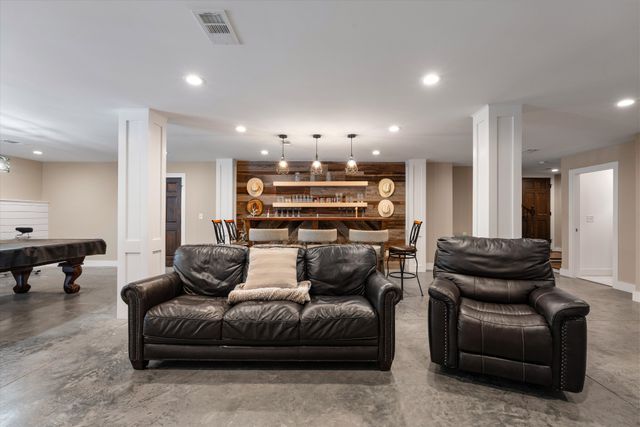 4277 October Woods Dr, Antioch, TN 37013