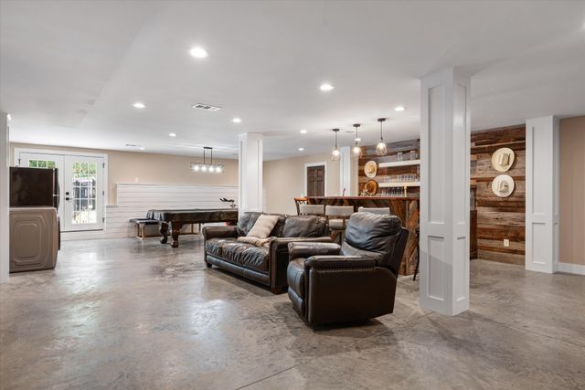 4277 October Woods Dr, Antioch, TN 37013