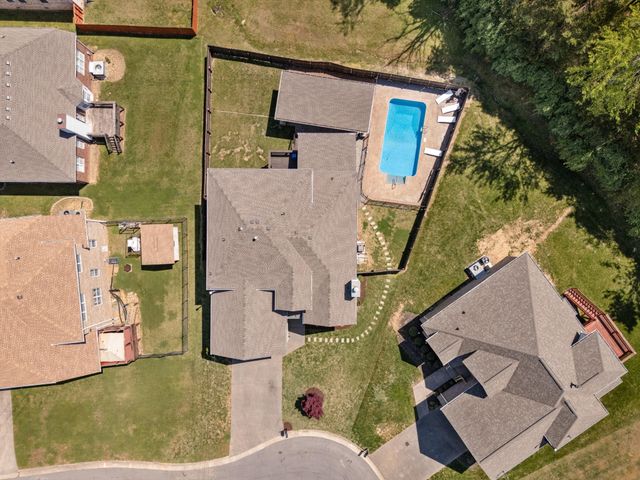4277 October Woods Dr, Antioch, TN 37013