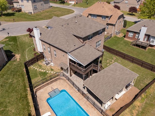 4277 October Woods Dr, Antioch, TN 37013