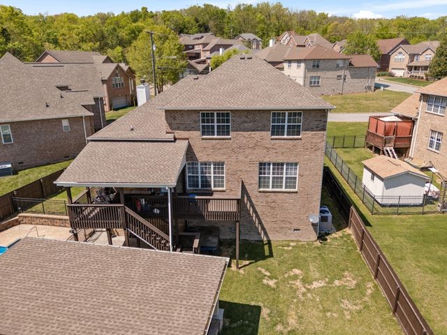 4277 October Woods Dr, Antioch, TN 37013