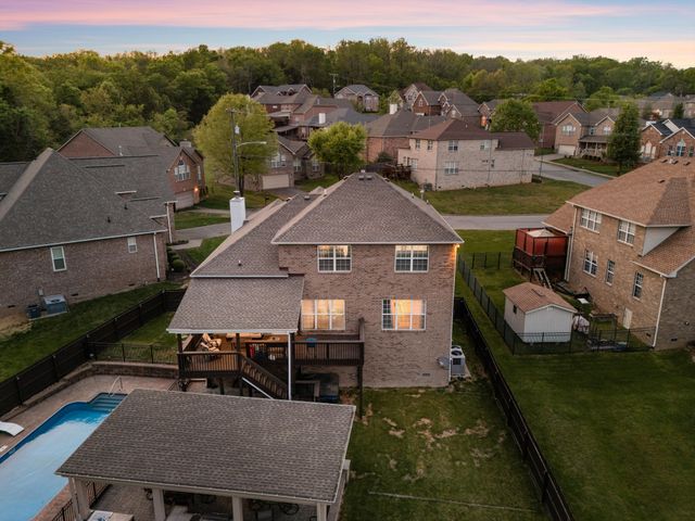 4277 October Woods Dr, Antioch, TN 37013