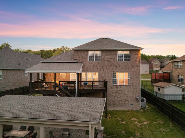 4277 October Woods Dr, Antioch, TN 37013