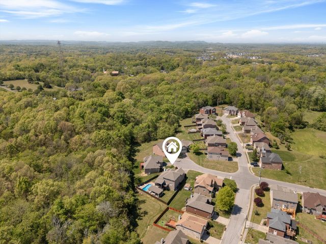 4277 October Woods Dr, Antioch, TN 37013