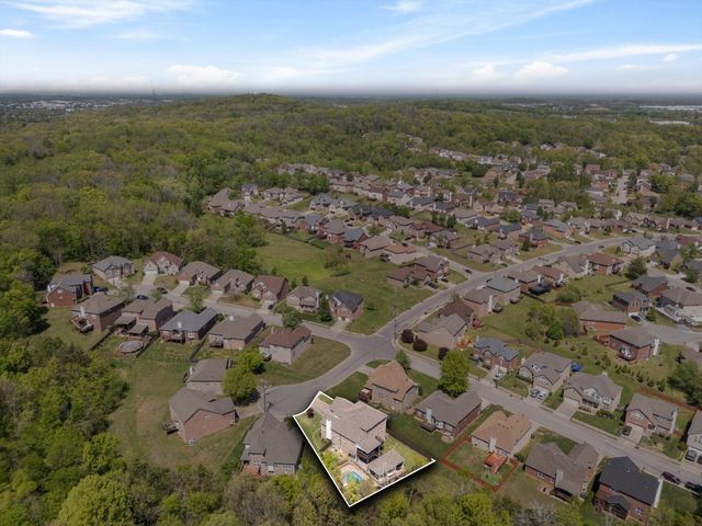 4277 October Woods Dr, Antioch, TN 37013