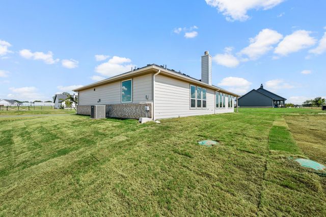 110 Brush Creek Drive, Boyd, TX 76023