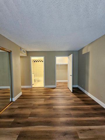 1850 N Congress Avenue 206, West Palm Beach, FL 33401