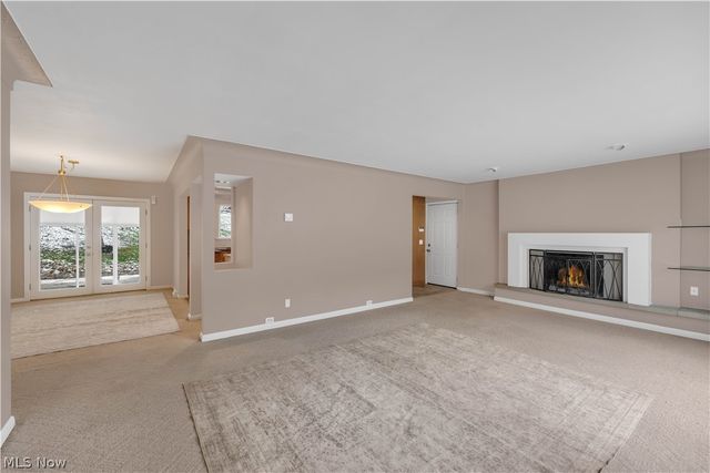 10905 Greenhaven Pky, Brecksville, OH 44141