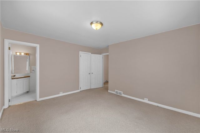 10905 Greenhaven Pky, Brecksville, OH 44141