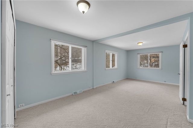 10905 Greenhaven Pky, Brecksville, OH 44141