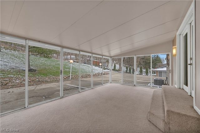 10905 Greenhaven Pky, Brecksville, OH 44141