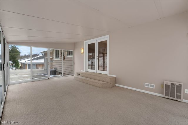 10905 Greenhaven Pky, Brecksville, OH 44141