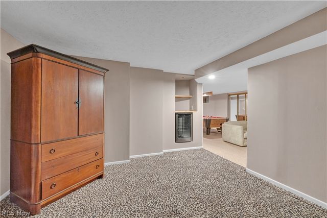 10905 Greenhaven Pky, Brecksville, OH 44141