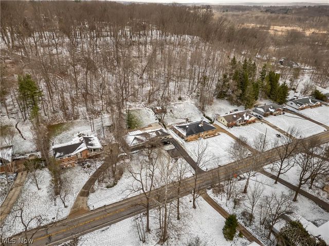 10905 Greenhaven Pky, Brecksville, OH 44141