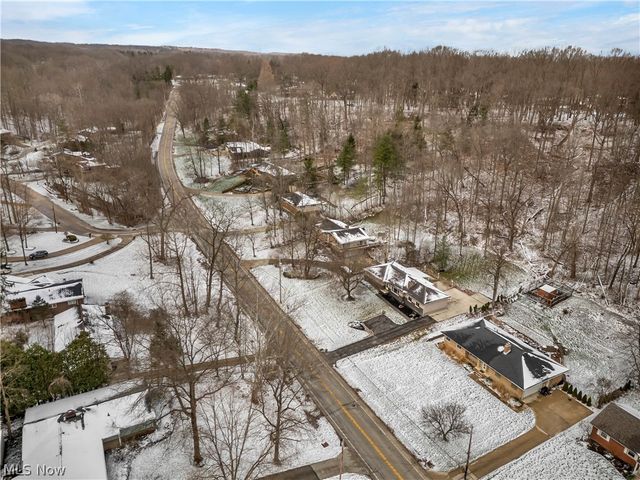 10905 Greenhaven Pky, Brecksville, OH 44141