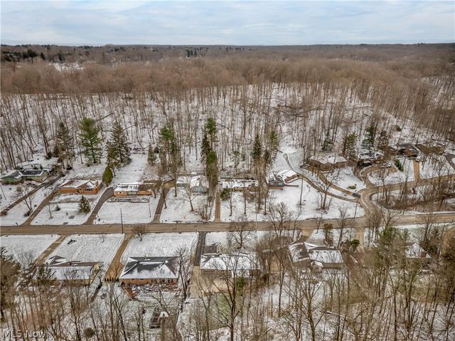 10905 Greenhaven Pky, Brecksville, OH 44141