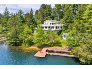 5816 MARTIN Rd, Florence, OR 97439