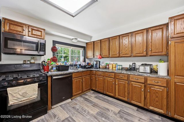 12610 Hiawatha Ave, Louisville, KY 40223