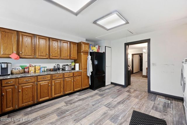 12610 Hiawatha Ave, Louisville, KY 40223