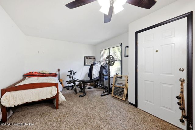 12610 Hiawatha Ave, Louisville, KY 40223