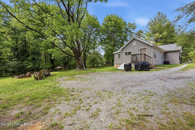 12610 Hiawatha Ave, Louisville, KY 40223