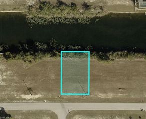 1749 NW 17th ST, Cape Coral, FL 33993