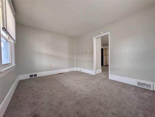 1083 Main Street 1st Floor, Hellertown Boro, PA 18055
