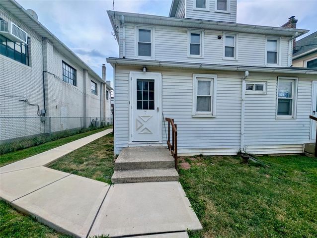 1083 Main Street 1st Floor, Hellertown Boro, PA 18055