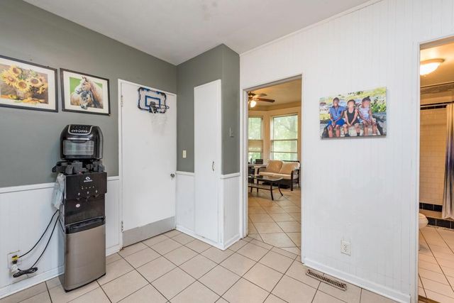 2520 Gideon Avenue, Zion, IL 60099