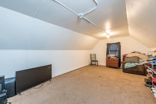 2520 Gideon Avenue, Zion, IL 60099