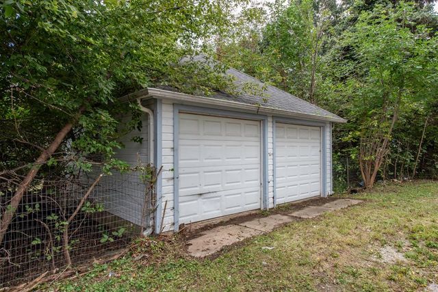 2520 Gideon Avenue, Zion, IL 60099