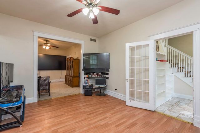 2520 Gideon Avenue, Zion, IL 60099