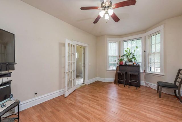 2520 Gideon Avenue, Zion, IL 60099