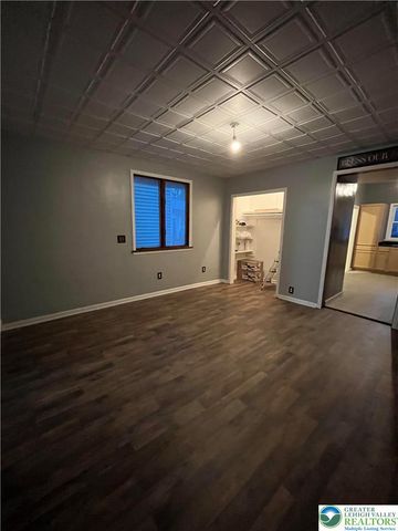 932 Washington Street, Easton, PA 18042