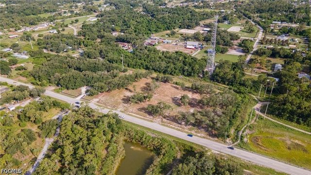 6080 Mellow DR, North Fort Myers, FL 33917